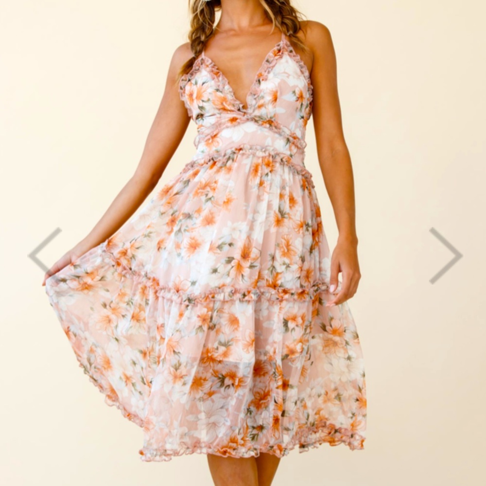 NWOT Peach floral dress 🍑